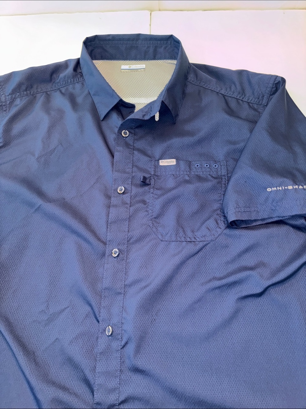 Columbia Omni shade performance shirt size XLTG navy blue